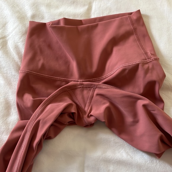 Lululemon Wonder Under Leggings - Picture 4 of 6